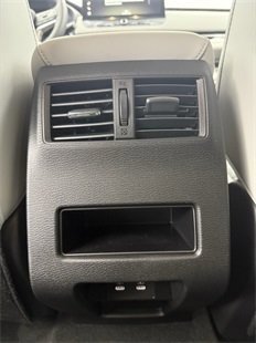 New 2025 Mitsubishi Outlander SE image 31