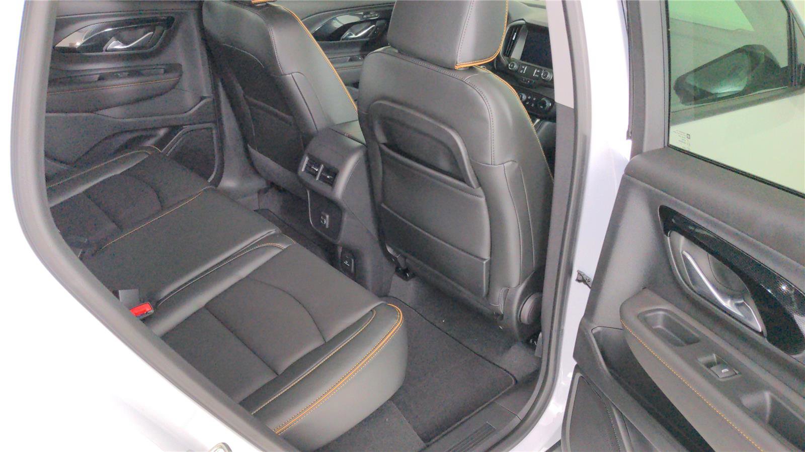 Used 2023 GMC Terrain AT4 AWD/4WD image 24