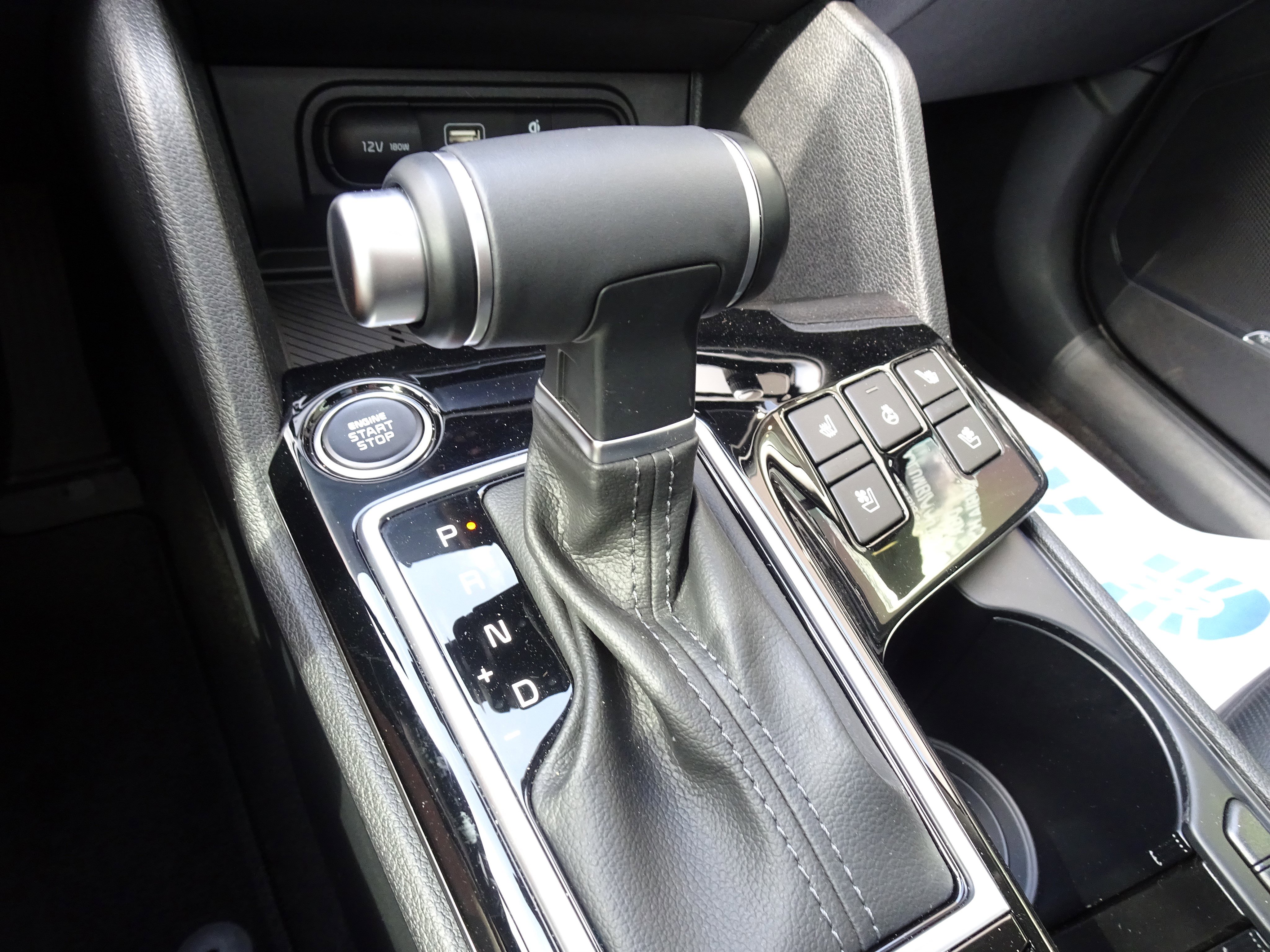 Used 2025 Kia Sportage SX image 20