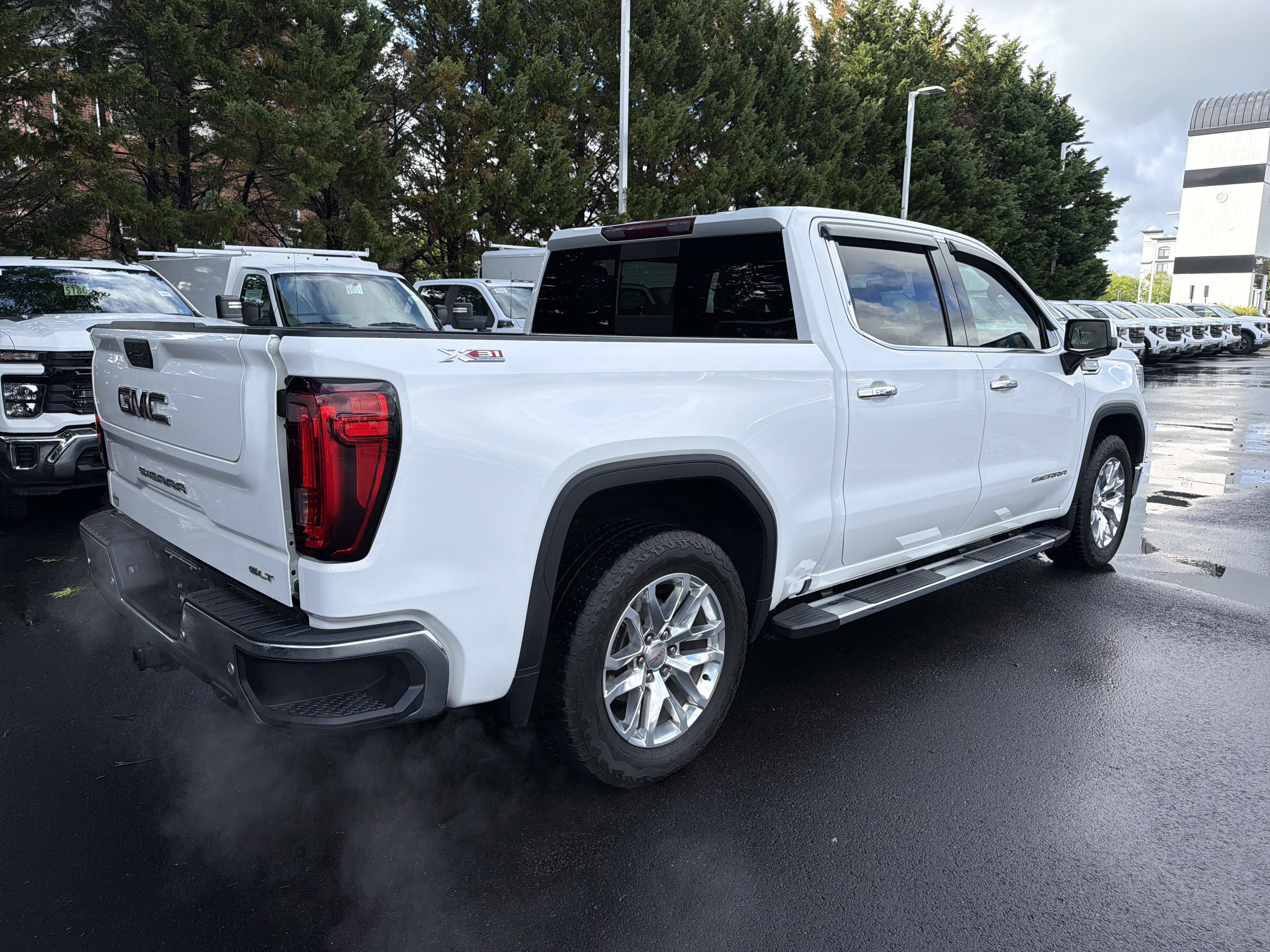 Used 2019 GMC Sierra 1500 SLT w/ SLT Premium Plus Package AWD/4WD image 10