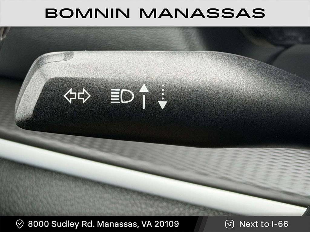 Used 2024 Jeep Grand Cherokee L Altitude image 15