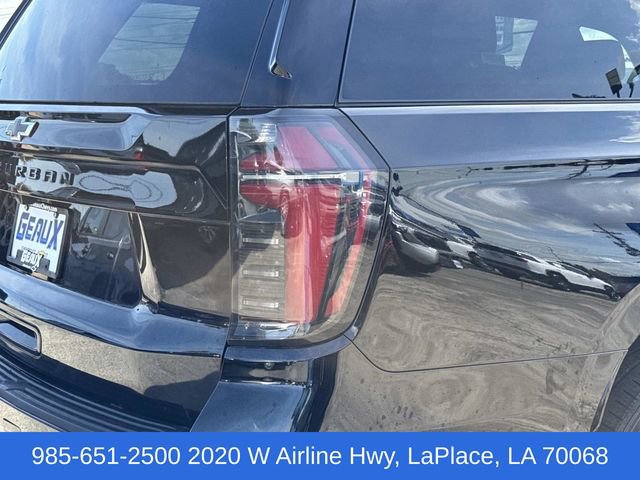 Used 2025 Chevrolet Suburban Z71 image 12