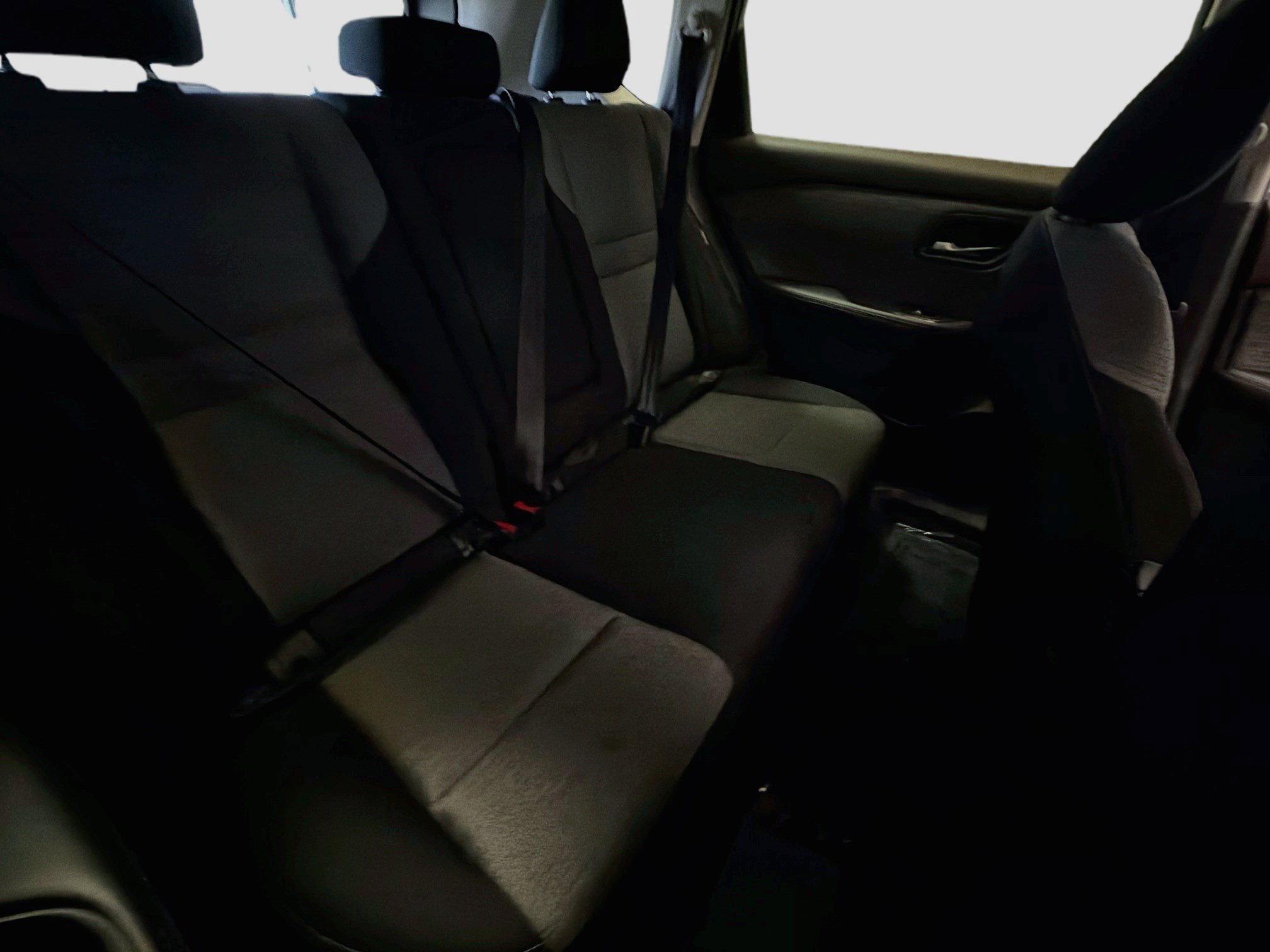 Used 2023 Nissan Rogue SV FWD image 14