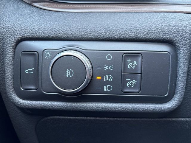 Used 2020 Ford Explorer Limited image 18