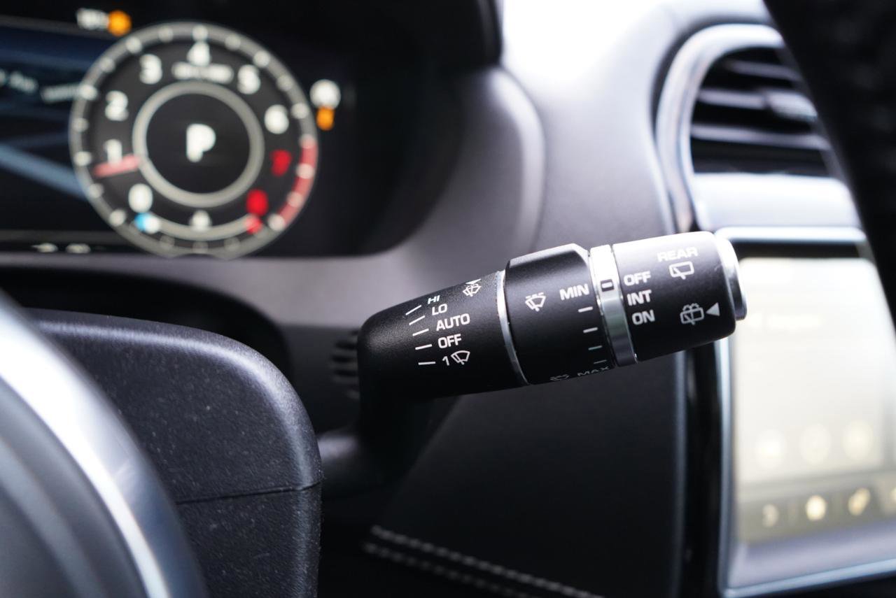 Used 2020 Jaguar F-PACE R-Sport image 39