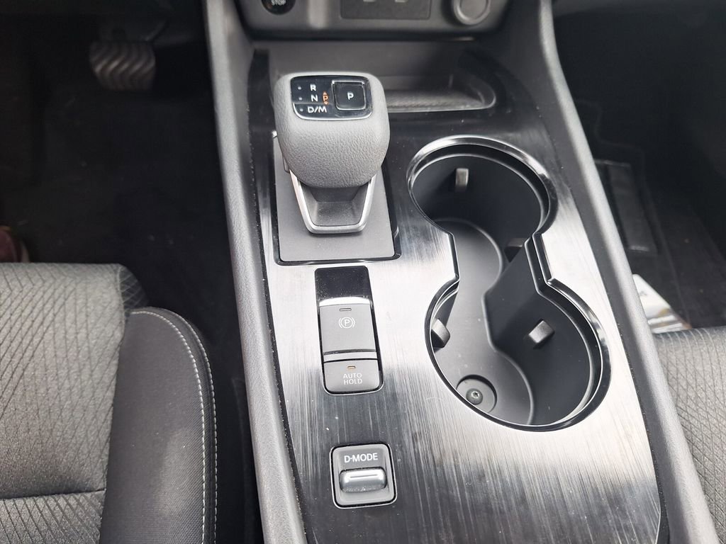 Used 2024 Nissan Rogue SV FWD image 18