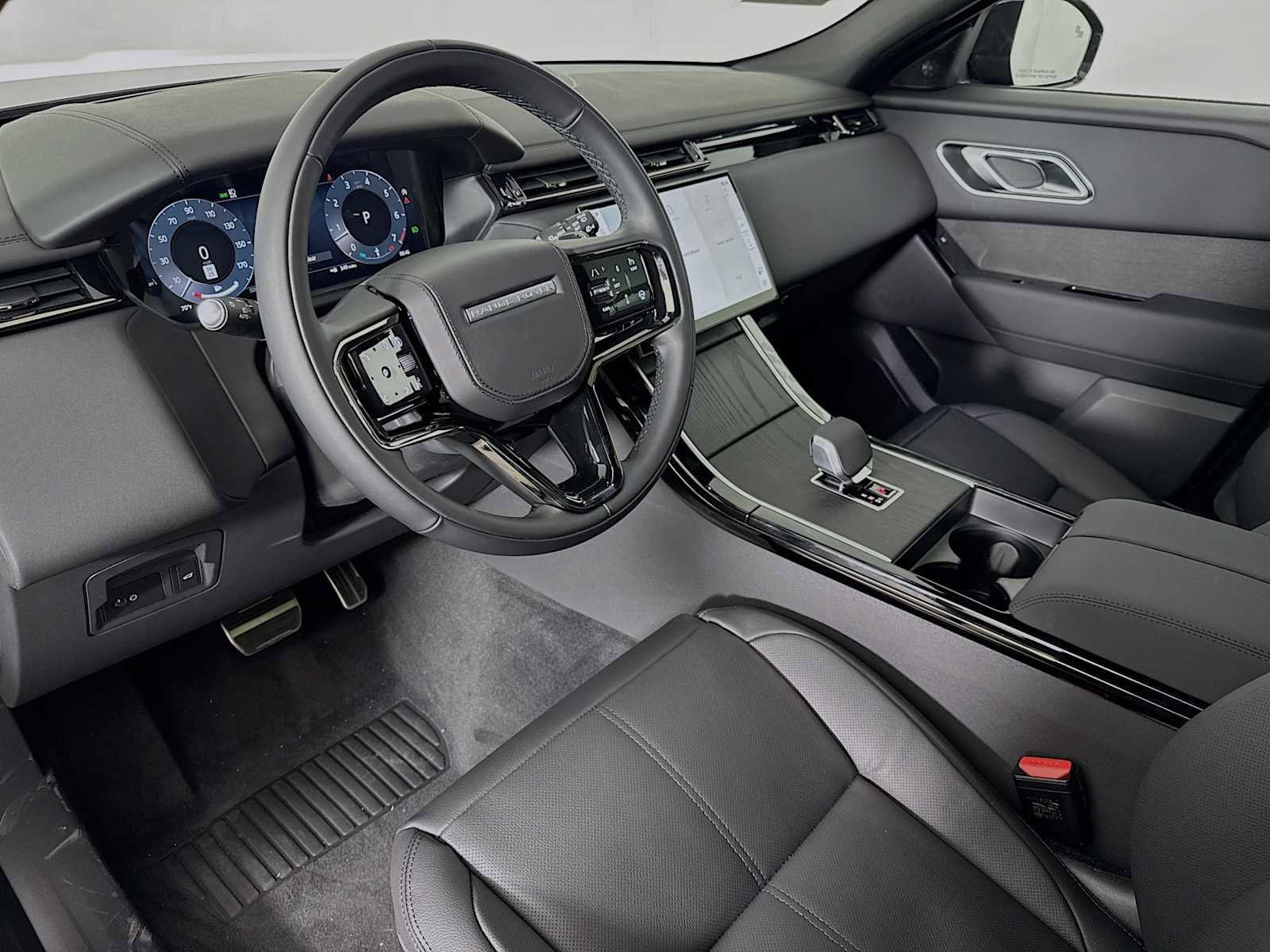 Used 2026 Land Rover Range Rover Velar Dynamic SE AWD/4WD image 9