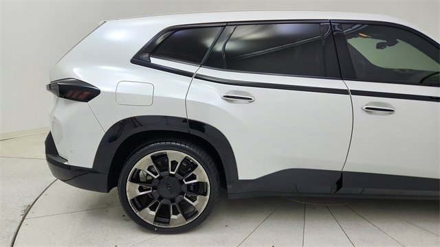 Used 2023 BMW XM image 12