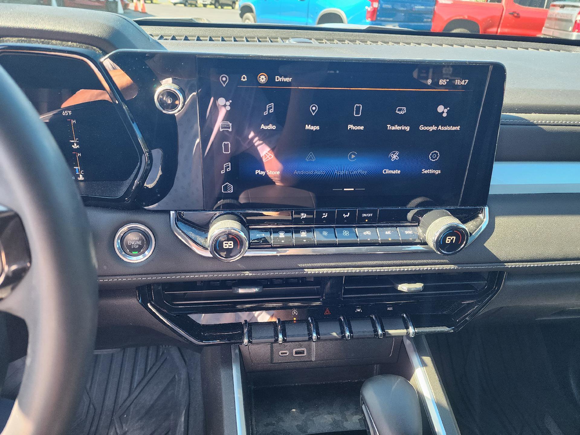 Used 2023 Chevrolet Colorado LT w/ LT Convenience Package image 11