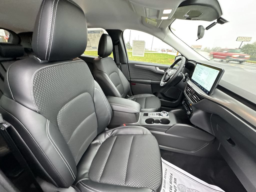 New 2026 Ford Escape SE FWD image 24