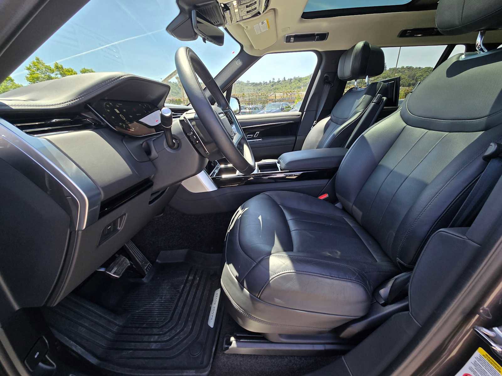 Used 2024 Land Rover Range Rover Long Wheelbase Autobiography AWD/4WD image 24