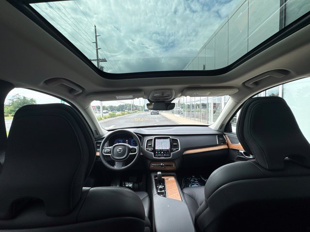 Used 2024 Volvo XC90 B6 Plus w/ Protection Package Premier AWD/4WD image 18