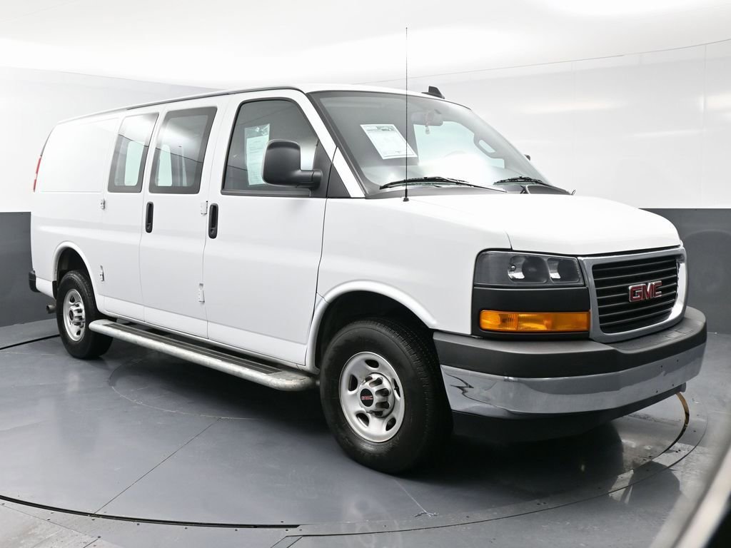 Used 2024 GMC Savana 2500 w/ Driver Convenience Package image 3