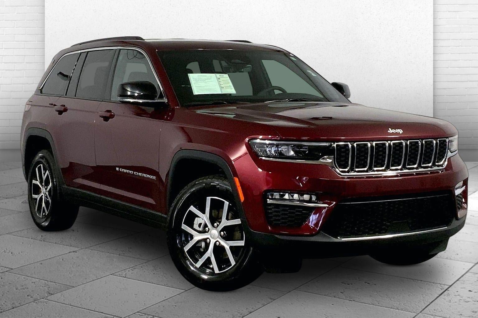 Used 2025 Jeep Grand Cherokee Limited AWD/4WD image 1