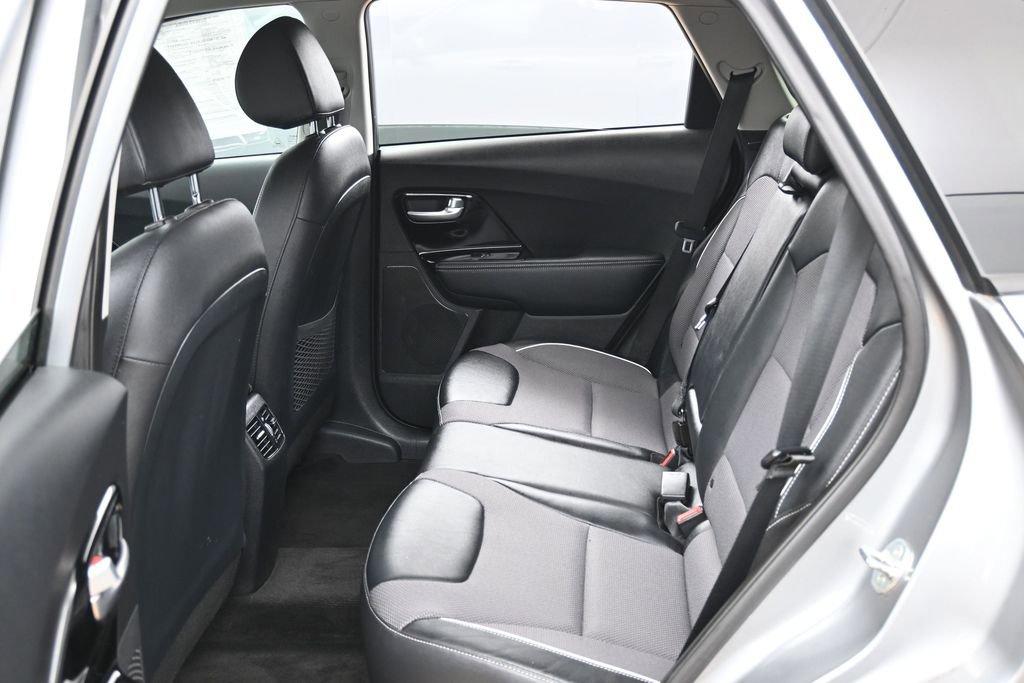 Used 2022 Kia Niro EX w/ Cold Weather Package FWD image 31