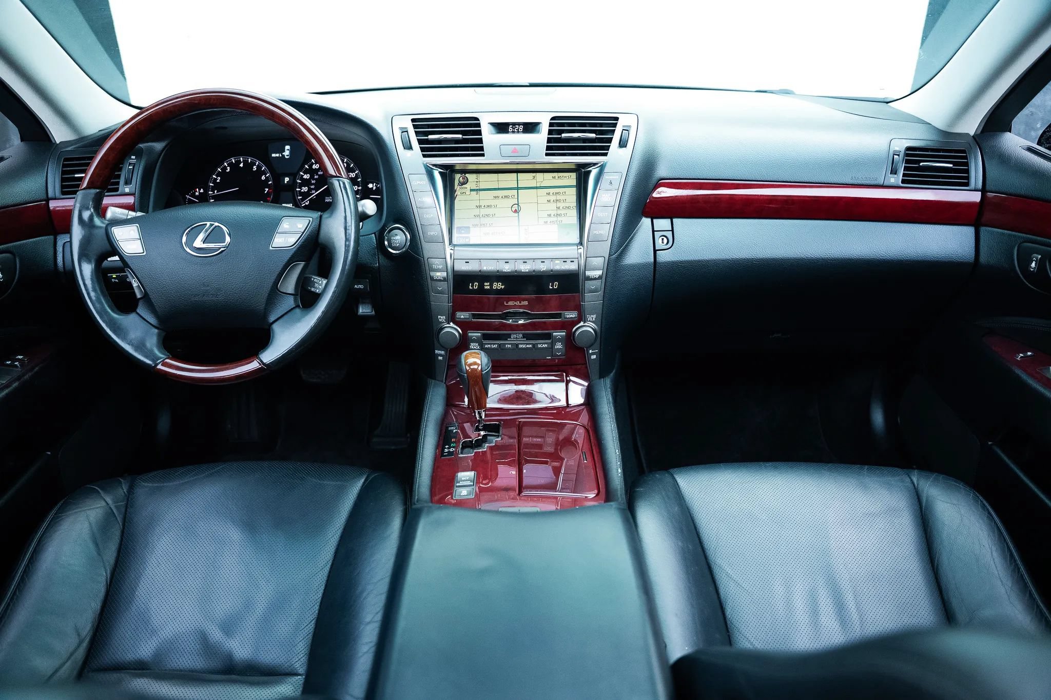 Used 2008 Lexus LS 460 RWD image 37