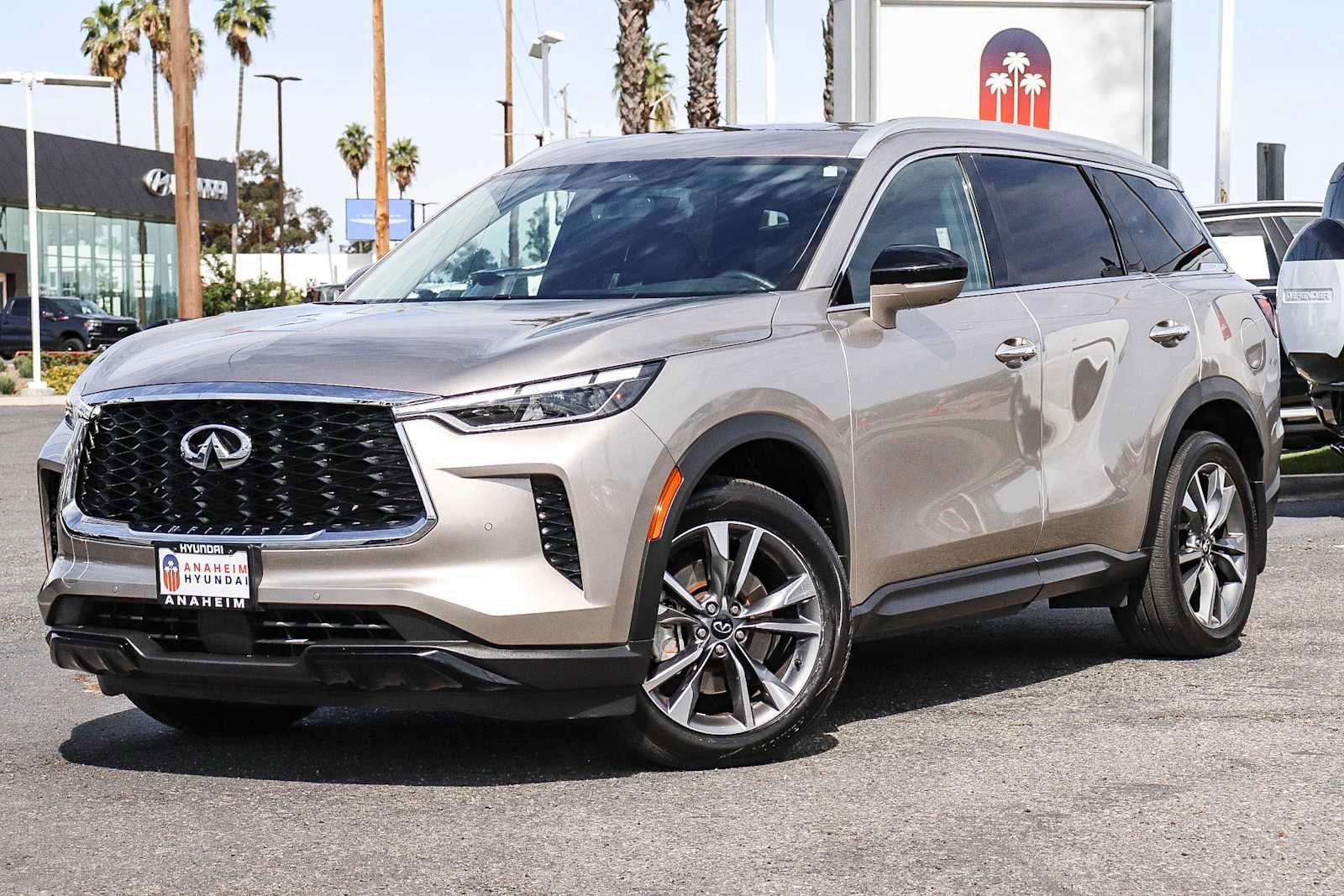 Used 2023 INFINITI QX60 Luxe w/ Cargo Package