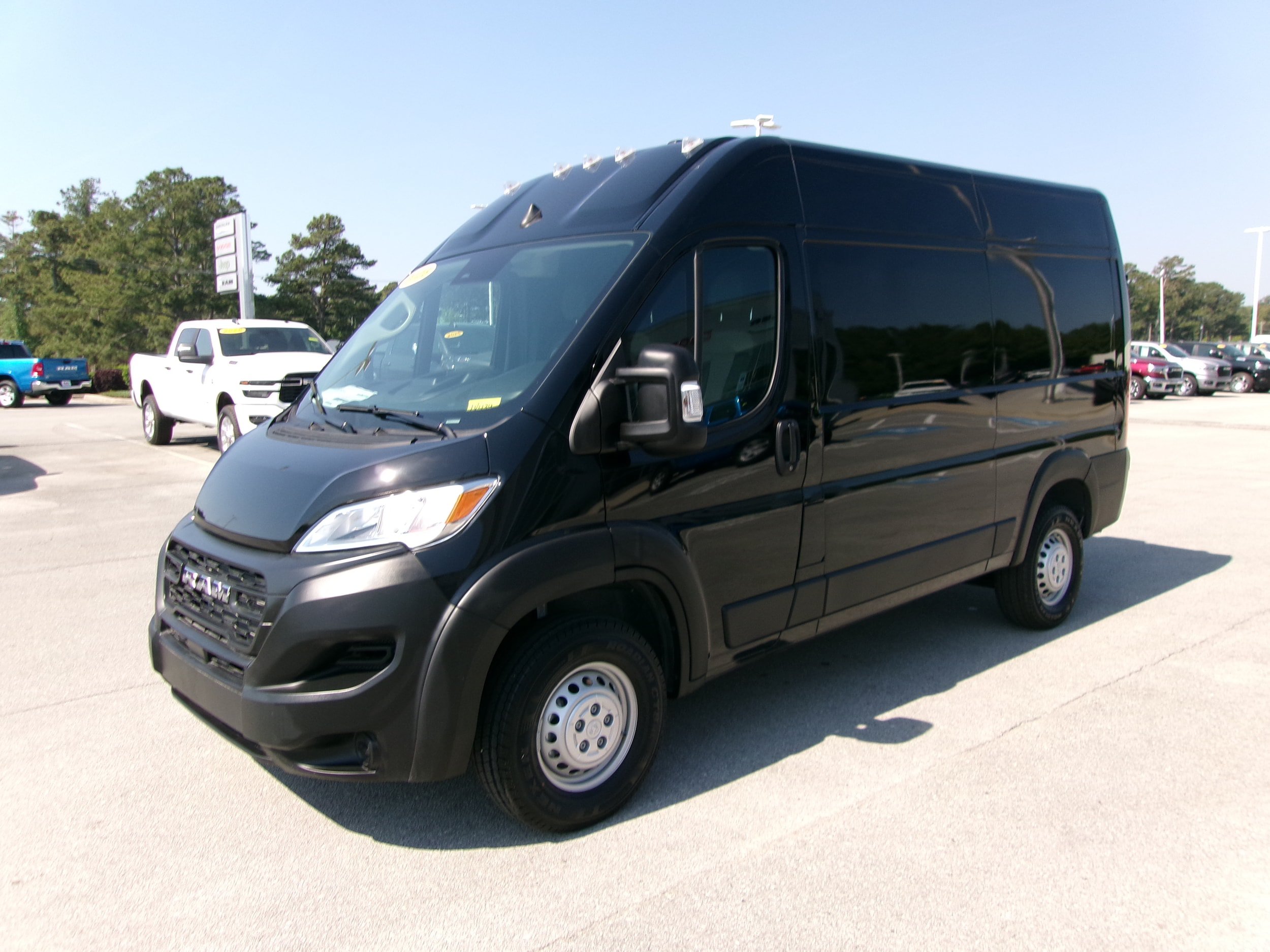 New 2026 RAM ProMaster 2500 FWD image 1