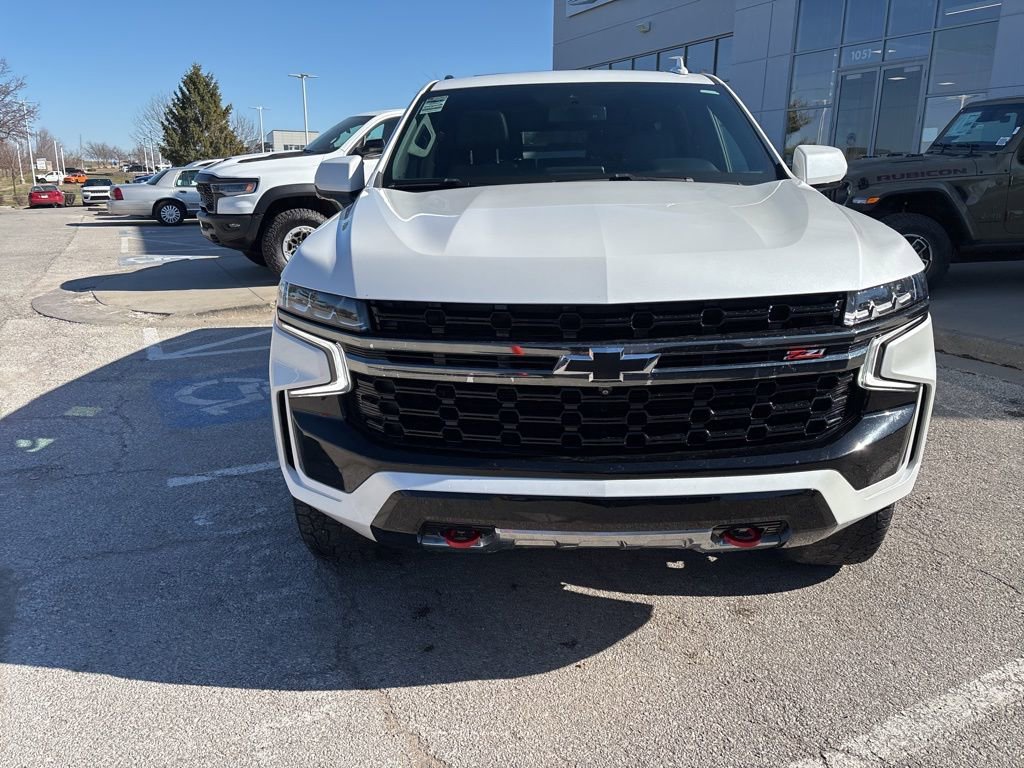Used 2022 Chevrolet Tahoe Z71 w/ Luxury Package AWD/4WD image 10
