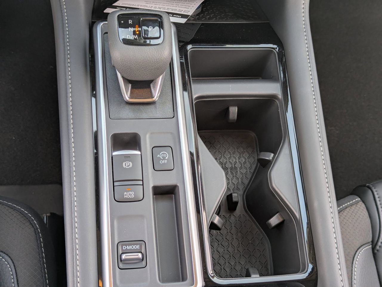 New 2026 Nissan Pathfinder SL w/ SL Premium Package (P04) FWD image 21