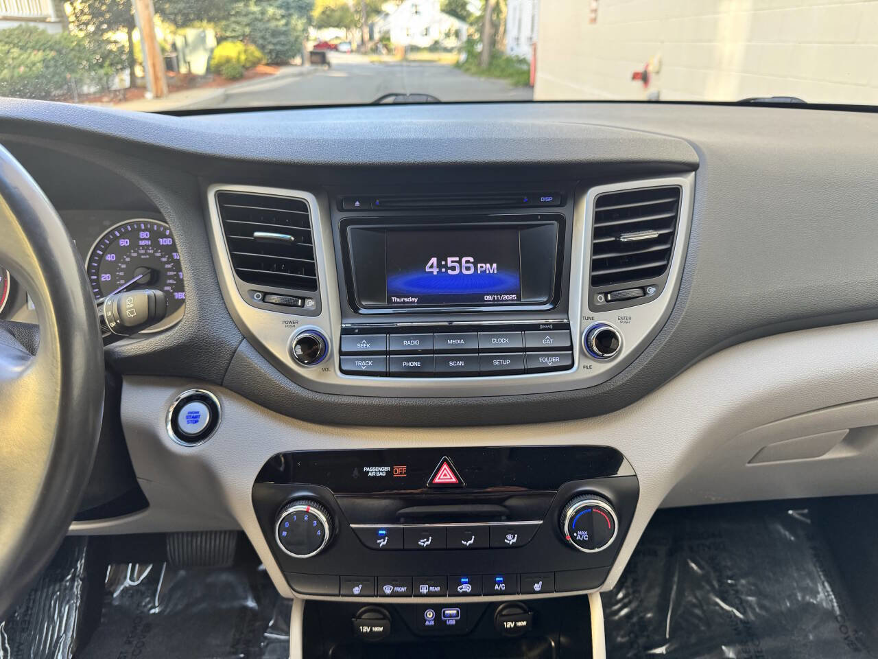 Used 2016 Hyundai Tucson Sport image 18