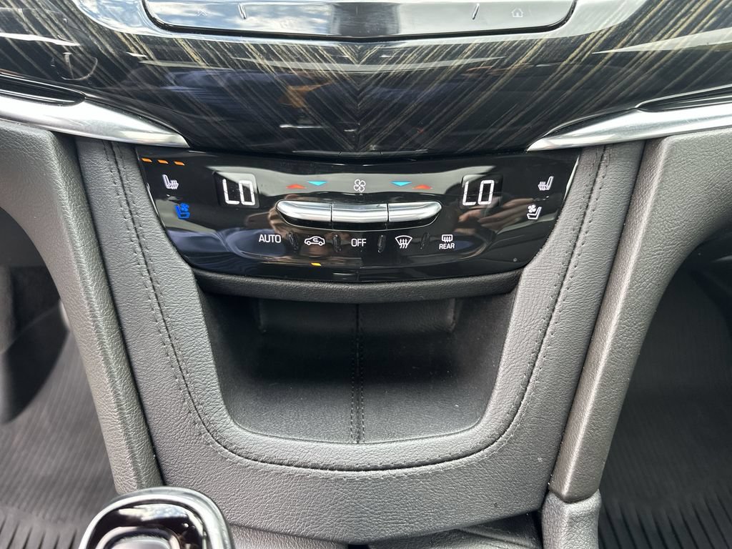 Certified 2023 Cadillac XT6 Premium Luxury w/ Technology Package FWD image 35