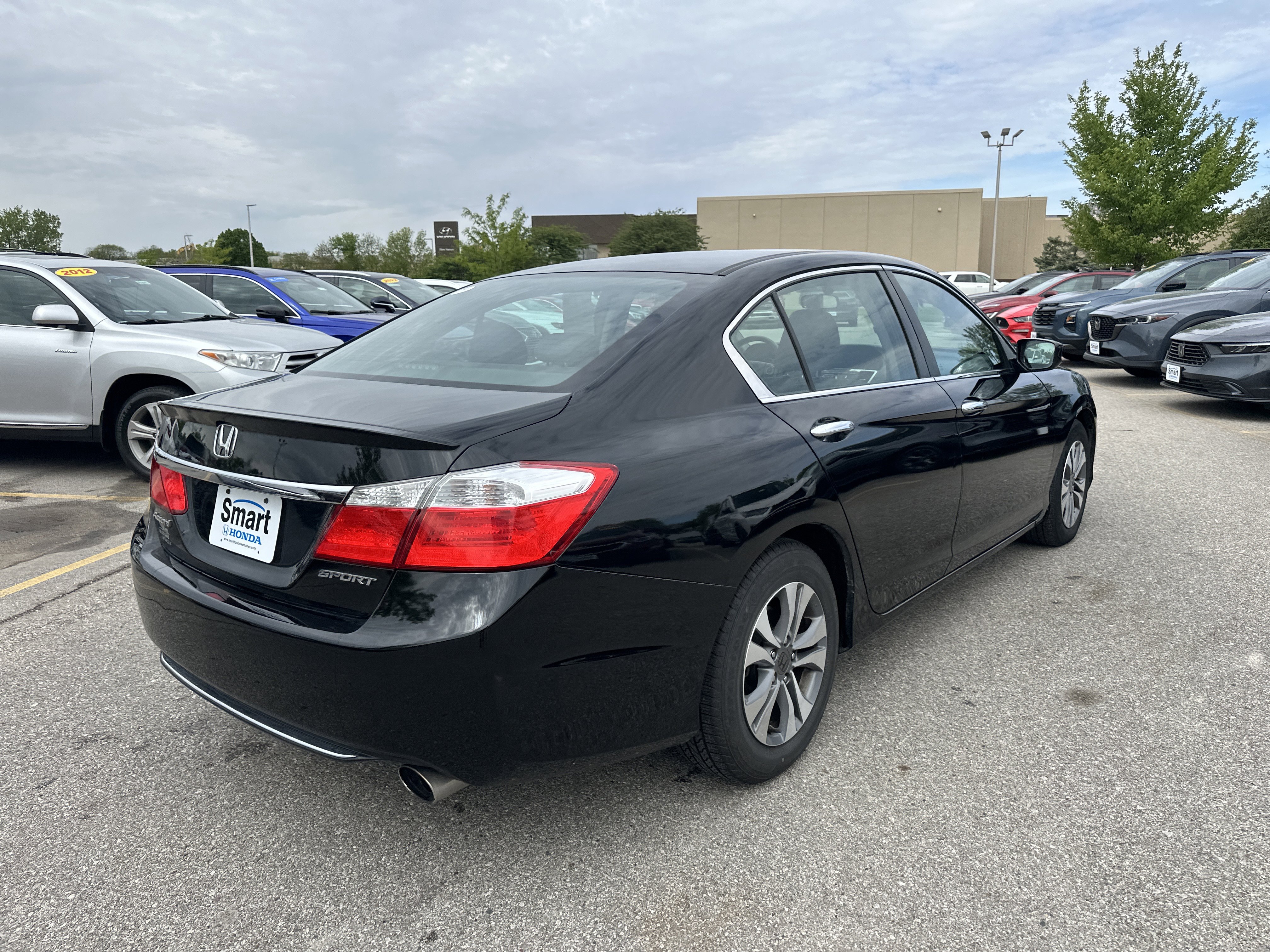 Used 2015 Honda Accord LX image 4