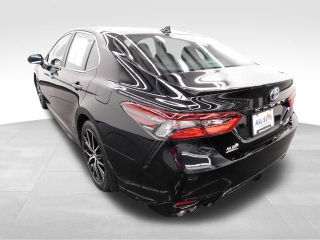 Used 2024 Toyota Camry SE image 13