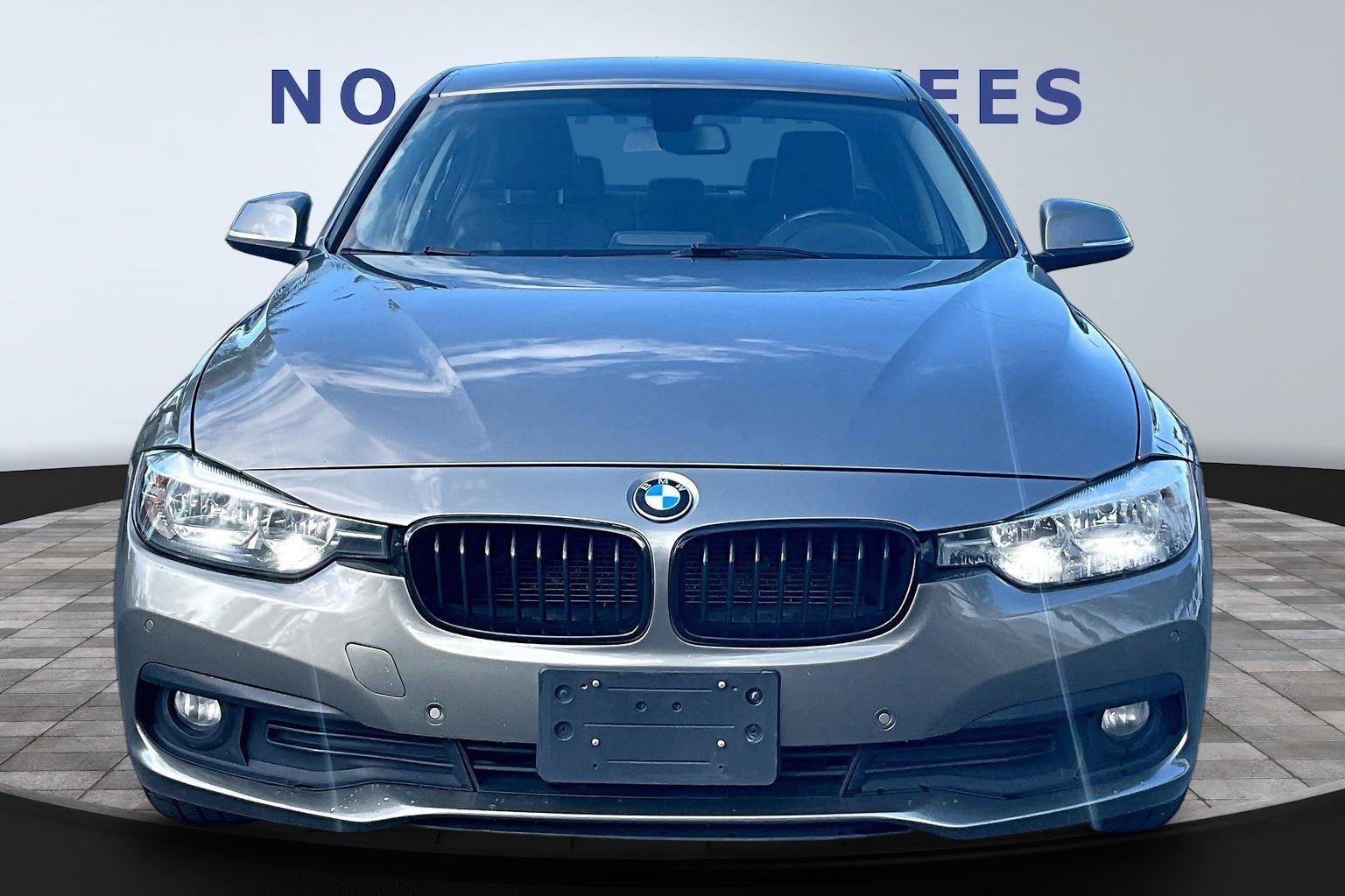 Used 2016 BMW 320i Sedan RWD image 2