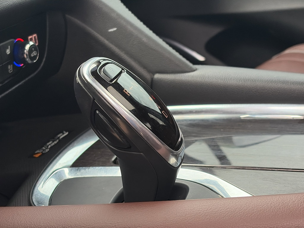 Used 2019 Buick Enclave Avenir image 27