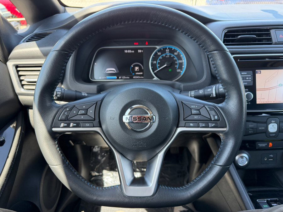 Used 2018 Nissan Leaf SV w/ Protection Package FWD image 12