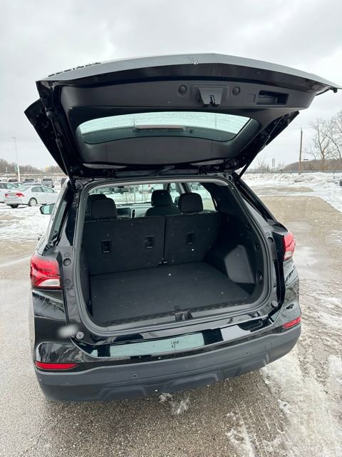 Certified 2024 Chevrolet Equinox LS w/ Driver Confidence II Package image 26