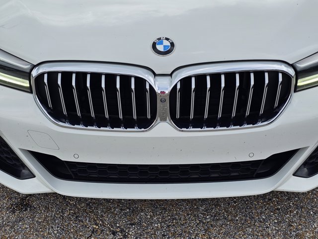Used 2021 BMW 530i xDrive AWD/4WD image 3