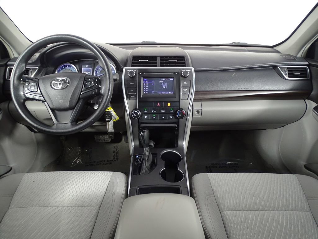 Used 2017 Toyota Camry LE image 14