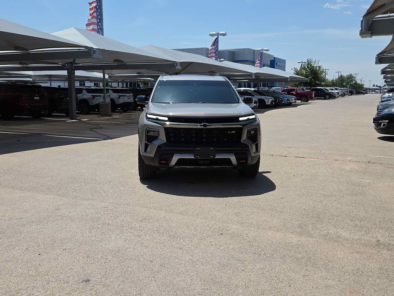 Used 2026 Chevrolet Traverse Z71 w/ Enhanced Driving Package AWD/4WD image 3