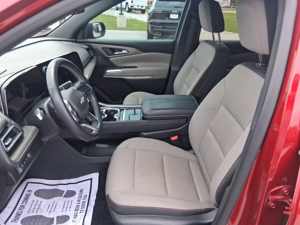 Used 2024 Chevrolet Traverse LT AWD/4WD image 15