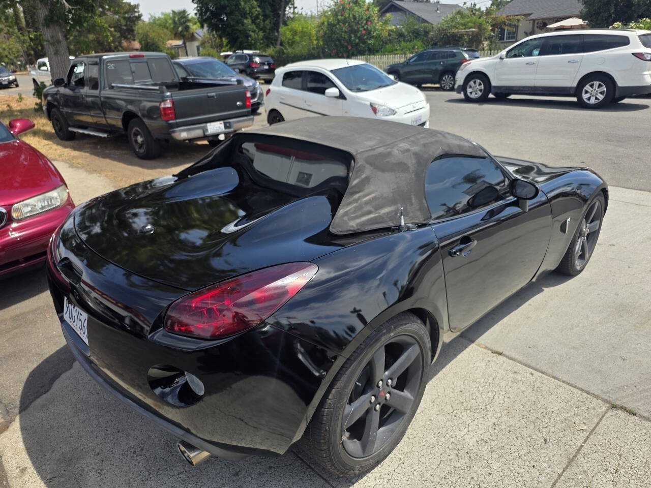 Used 2006 Pontiac Solstice Convertible w/ Premium Package RWD image 6