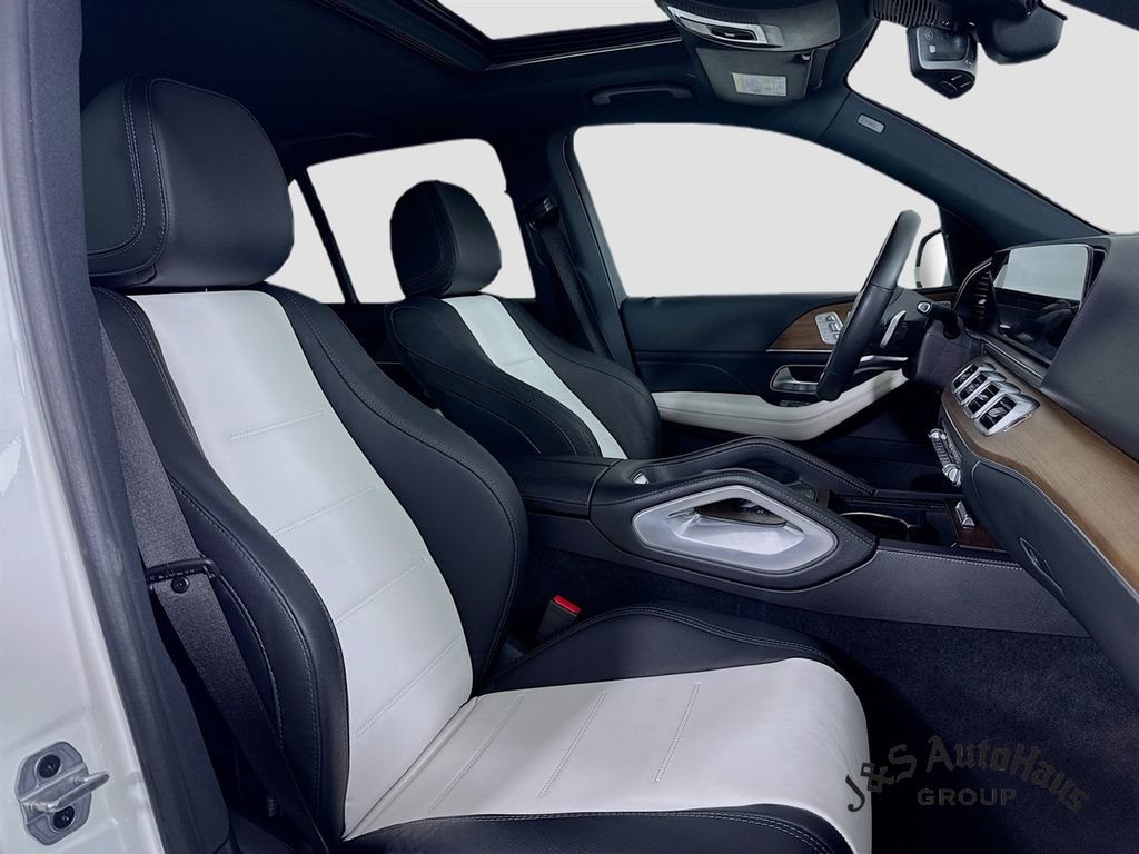 Used 2022 Mercedes-Benz GLE 350 4MATIC w/ AMG Line Exterior image 35