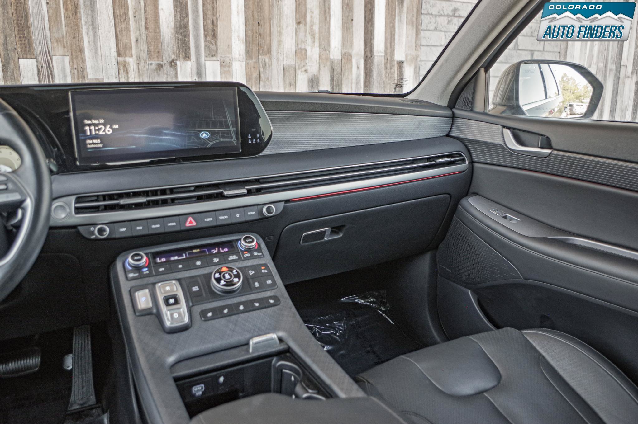Used 2024 Hyundai Palisade Limited AWD/4WD image 18