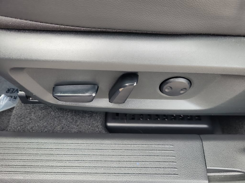 Certified 2021 Nissan Rogue SL w/ Premium Package FWD image 17