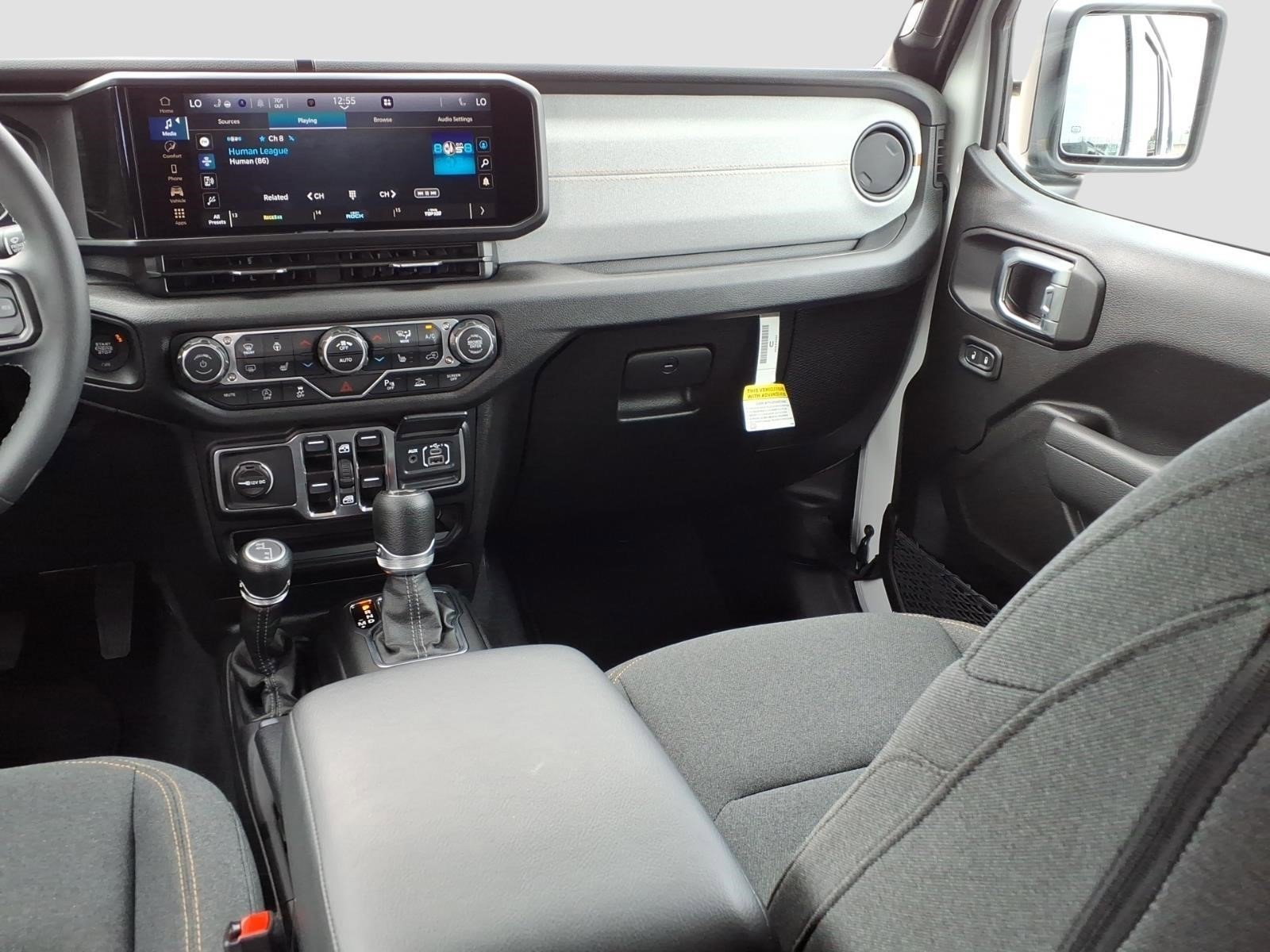 Used 2025 Jeep Wrangler Unlimited Sport AWD/4WD image 12