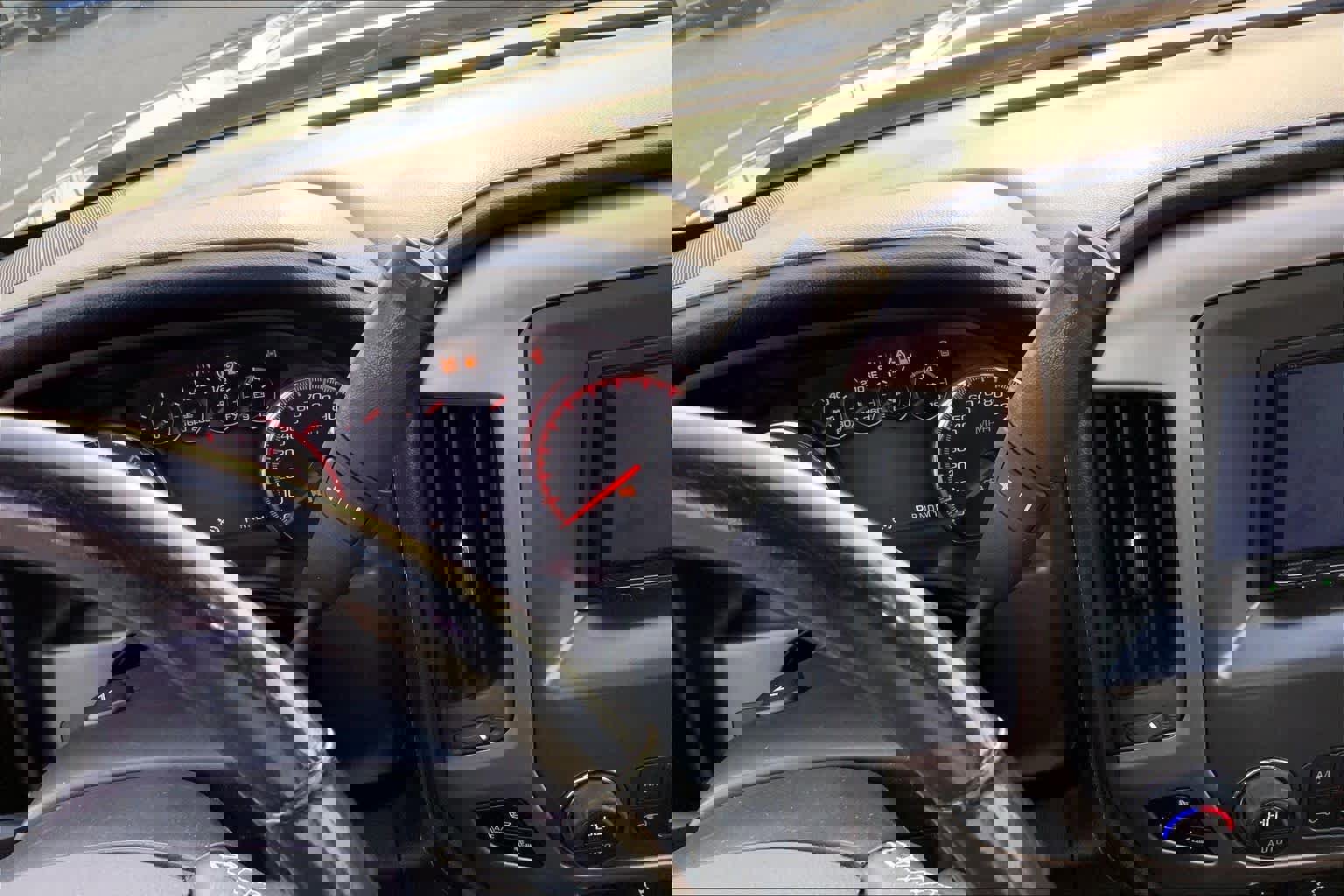 Used 2015 GMC Sierra 2500 Denali w/ Suspension Package, Off-Road image 16