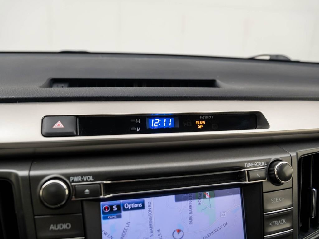 Used 2015 Toyota RAV4 XLE image 24