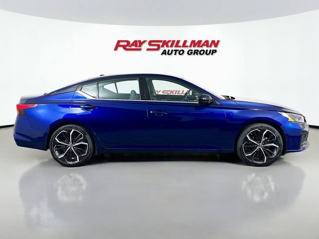Used 2024 Nissan Altima 2.5 SR FWD image 8