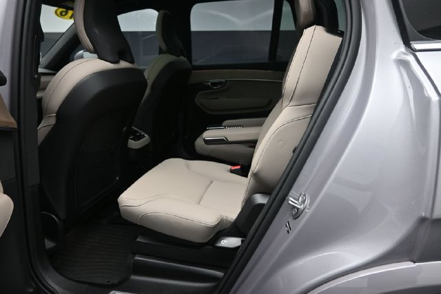 Used 2026 Volvo XC90 B6 Plus AWD/4WD image 21