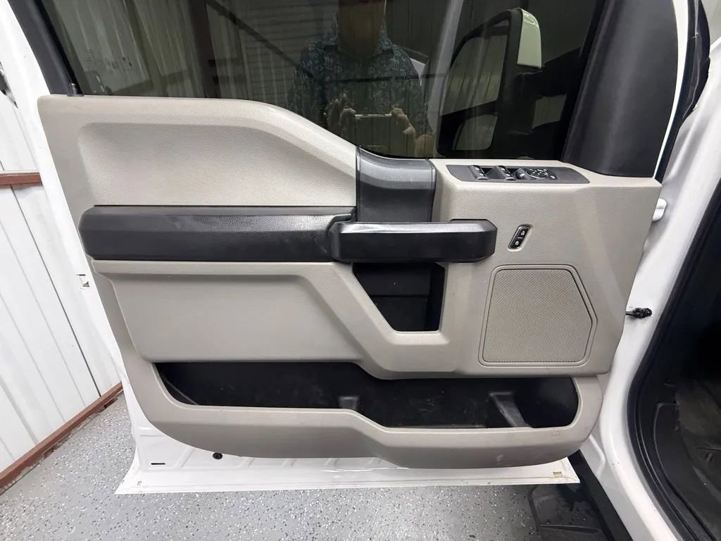 Used 2020 Ford F250 XL w/ Power Equipment Group image 10