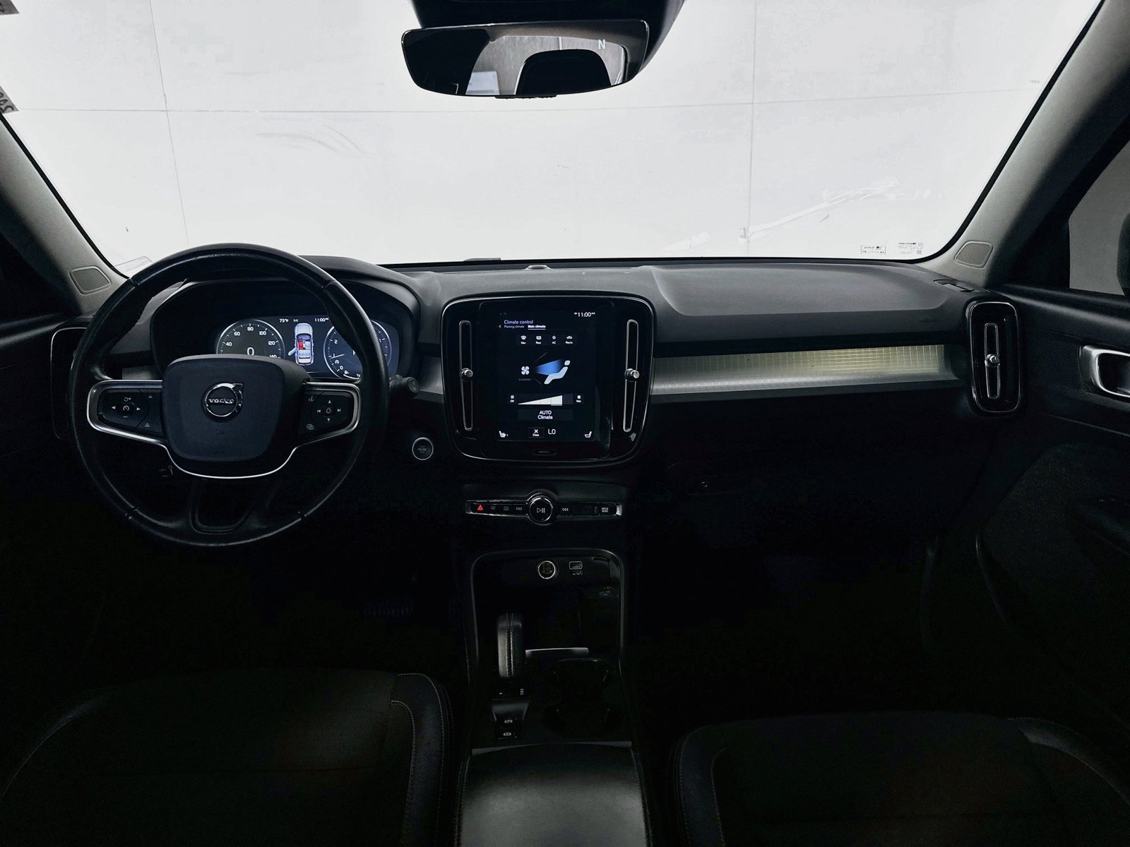 Used 2020 Volvo XC40 T5 Momentum AWD/4WD image 21