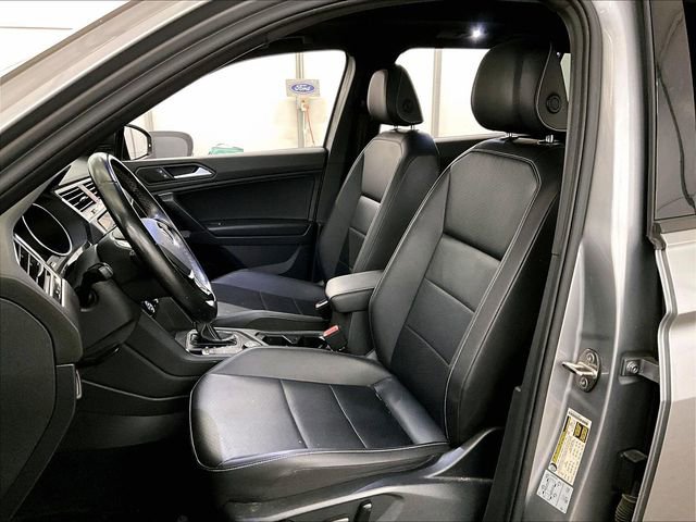 Used 2021 Volkswagen Tiguan SE R-Line w/ 3rd Row Seat Package AWD/4WD image 24