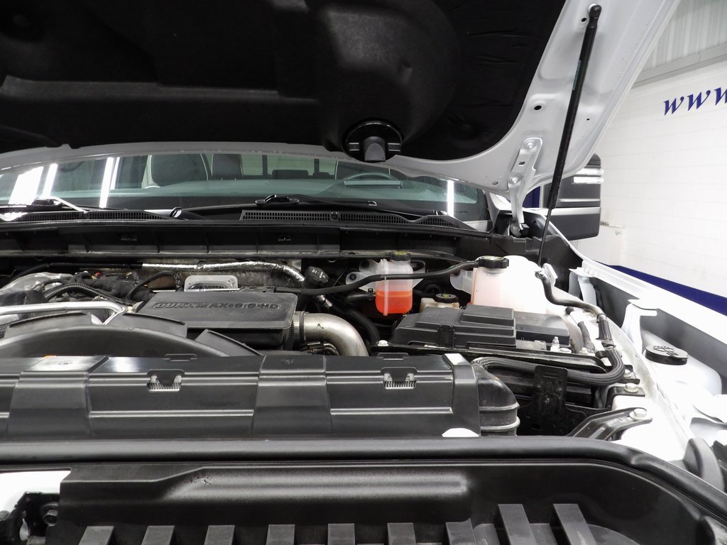 Used 2025 GMC Sierra 2500 AT4X image 33