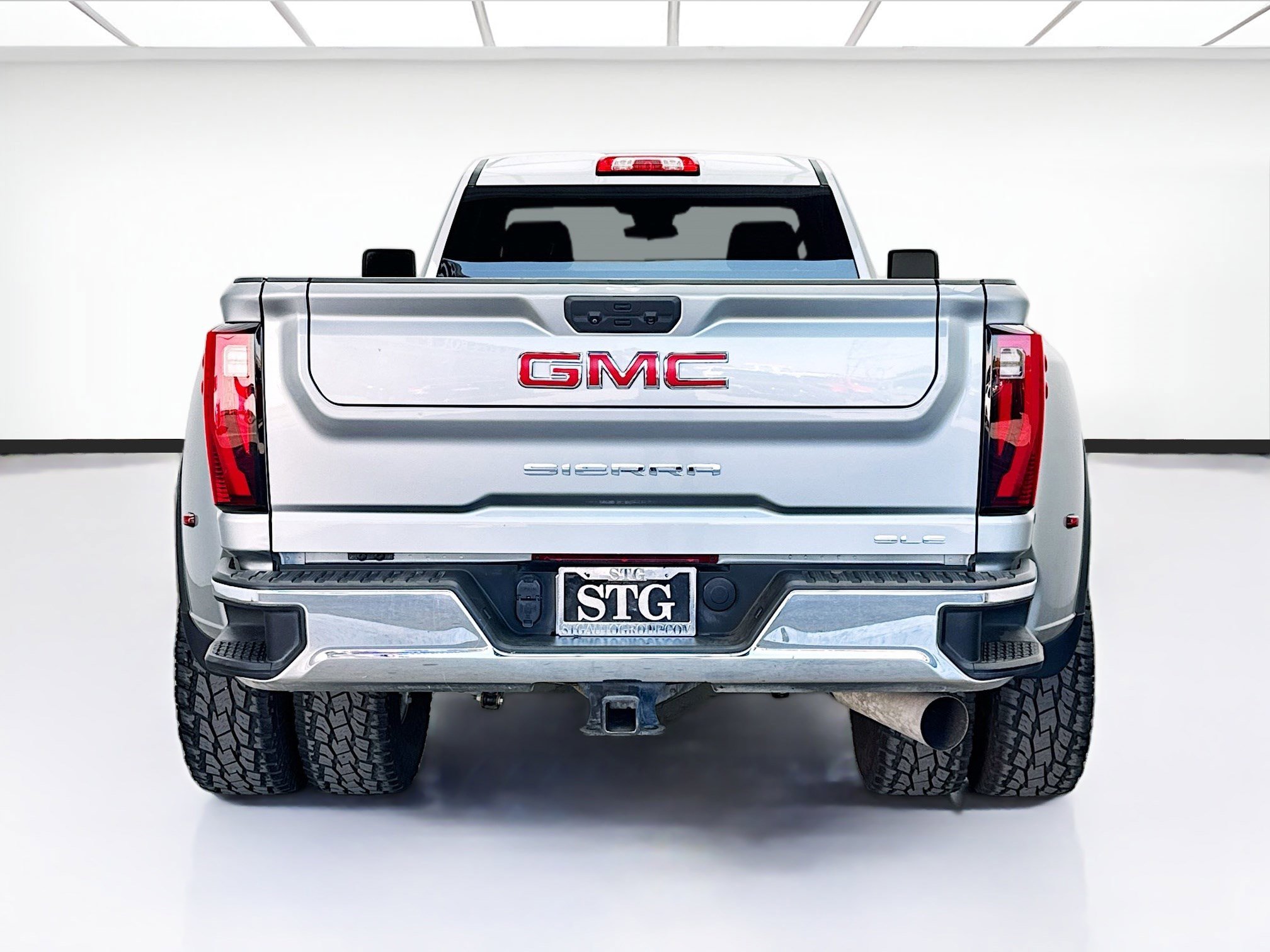 Used 2024 GMC Sierra 3500 SLE w/ SLE Convenience Package image 5